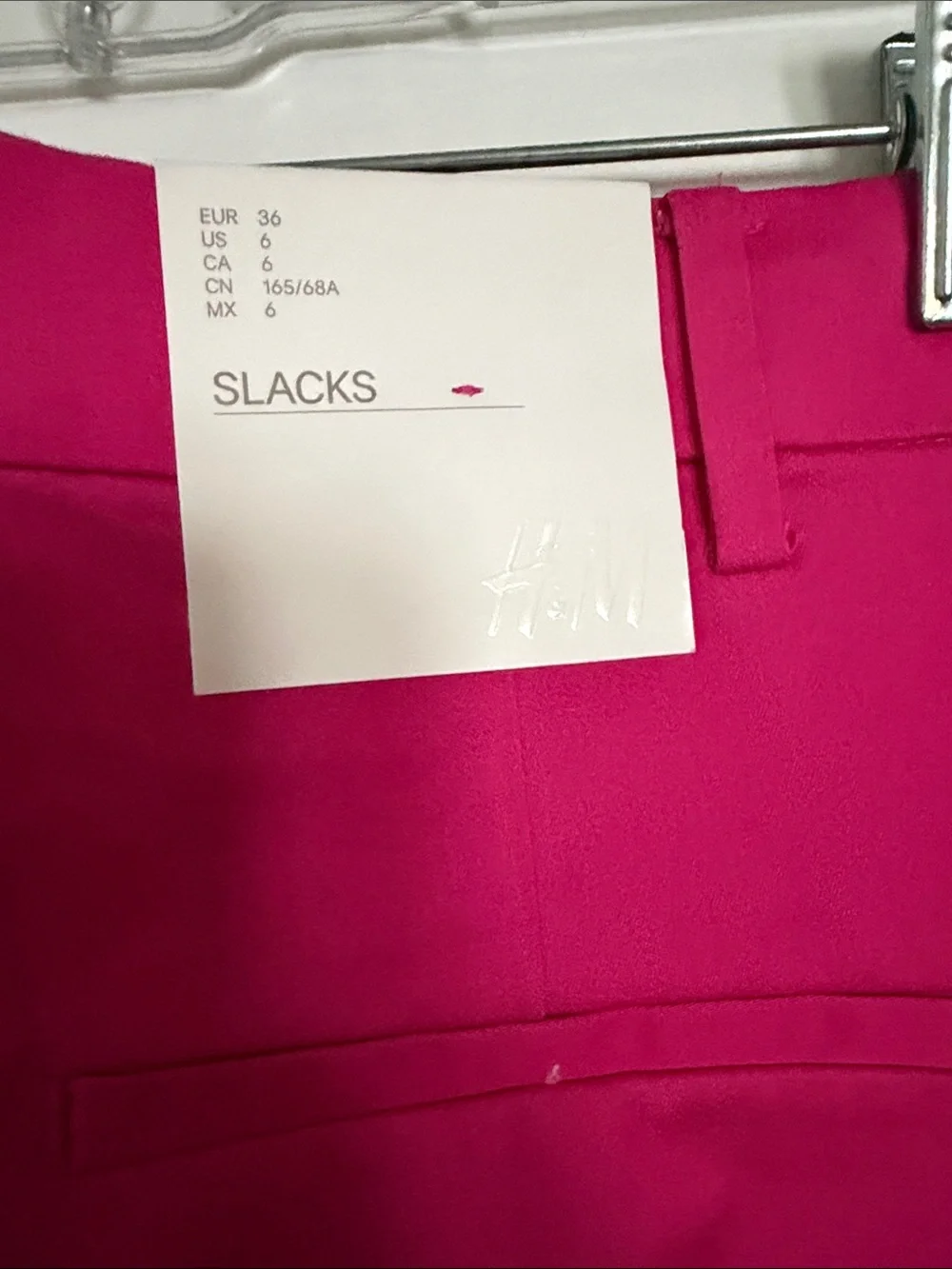 New Women’s Bright Pink Side Zip Cropped Pants Sz 6. - Picture 3 of 4
